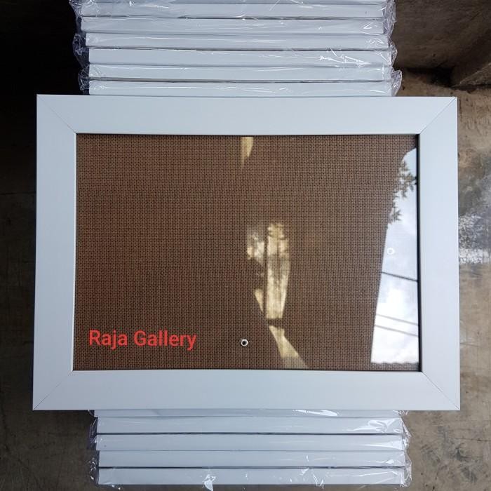 Frame / Bingkai Foto A4 Minimalis Hitam / Putih 3cm.