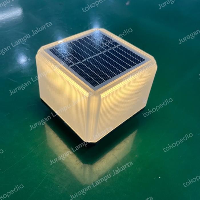 LAMPU TAMAN SOLAR CELL/LAMPU PILAR TENAGA SURYA/LAMPU PAGAR SOLAR