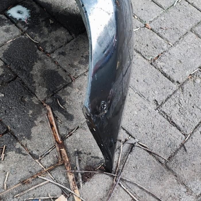 Bumper / Bemper Depan Mobil Toyota Avanza Tipe G 2010 Copotan