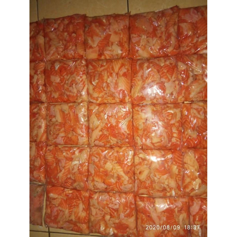 

SALMON SCRAPE MEAT TANPA TULANG DURI DAN KULIT 500 GR / SALMON MENTAI