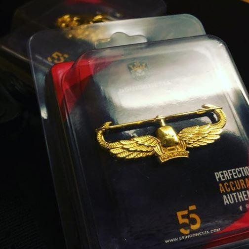 

55 Indonesia Brevet Mobil Udara (Pin / Lencana)