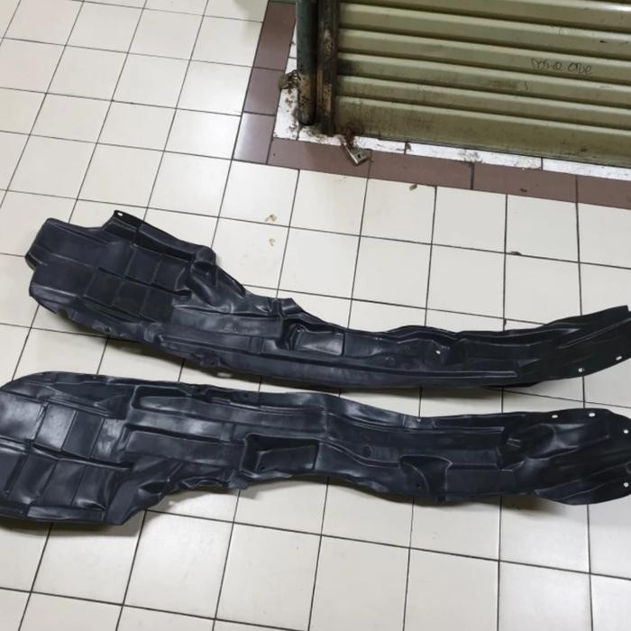 Liner Fender Depan Mitsubishi Outlander