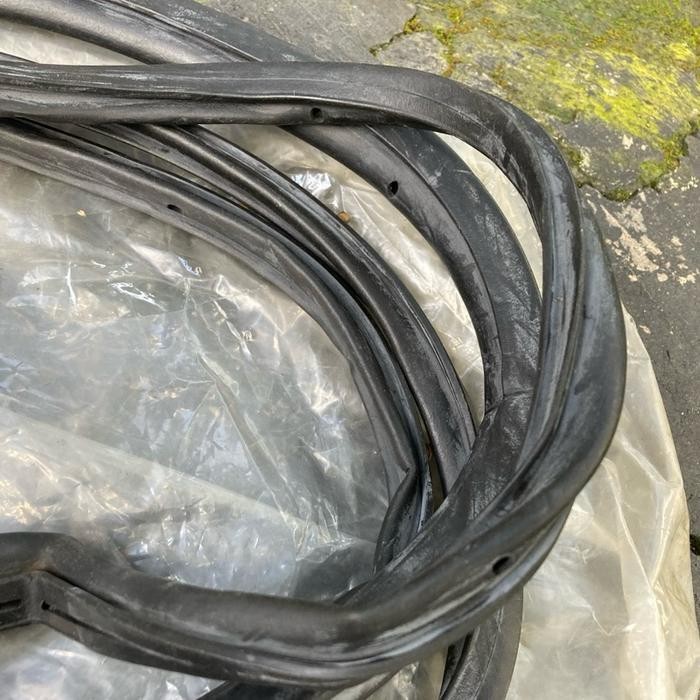 Karet Pintu Kanan Chevrolet Luv Kbd 26 Kbd26