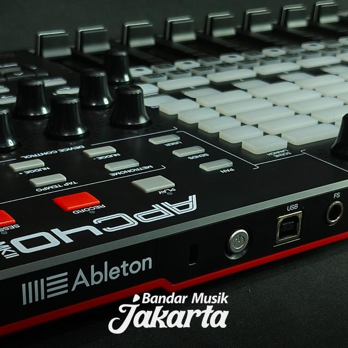 AKAI APC40 MK2 KEYBOARD CONTROLLER