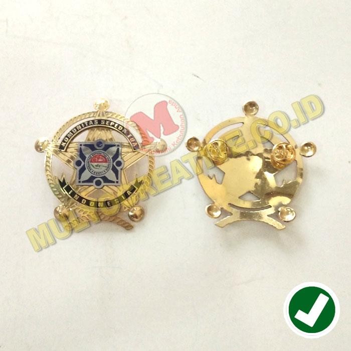

Pin Bintang KOSTI 6.5 Cm - Lencana Komunitas Sepeda Tua PREMIUM