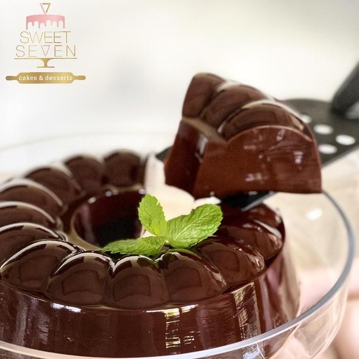 

Premium French Chocolate Pudding Size L