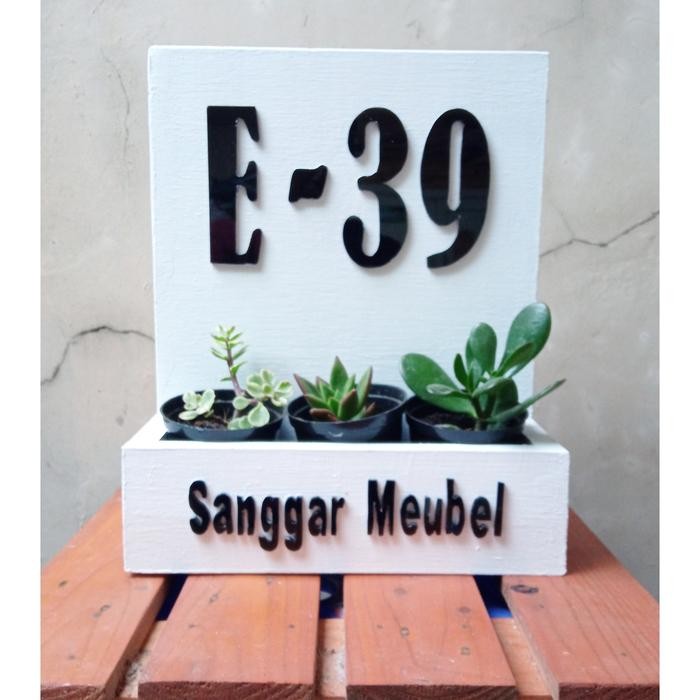 NOMOR RUMAH CUSTOM MODEL ADA POT BUNGA HURUF KAYU /AKRILIK