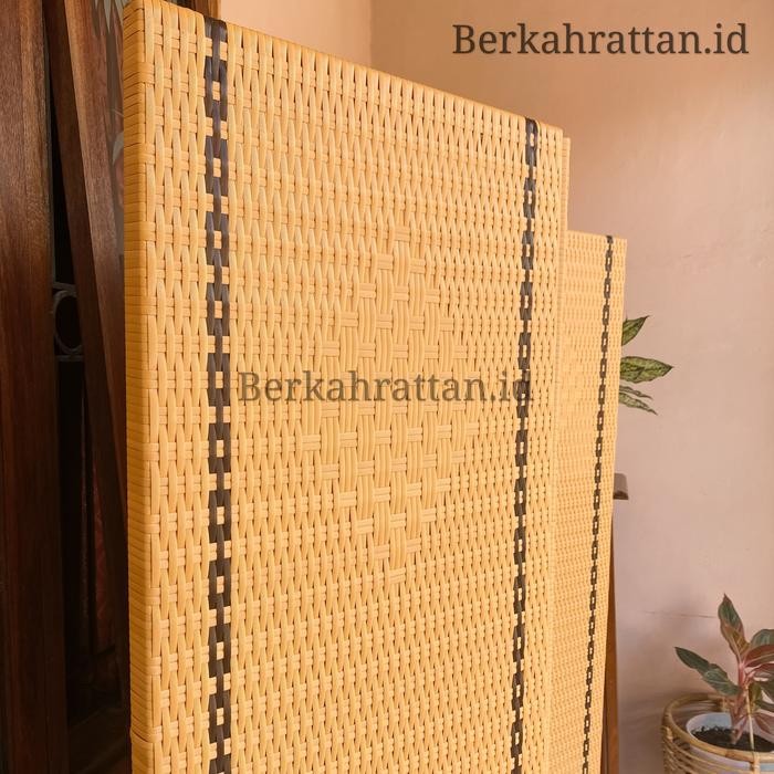 PARTISI PEMBATAS RUANGAN MINIMALIS ROTAN SINTETIS / SKETSEL ROTAN