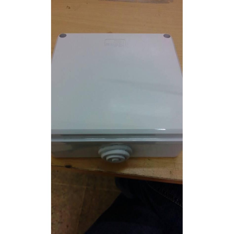 juntion box MG 15X15X6cm/box plastik MG Ip 55 15x15x6cm