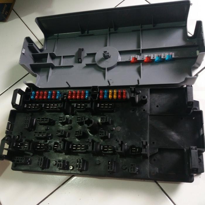 Box Sekring Fuso / Fuse Box Fuso Ganjo Figter Kode 082