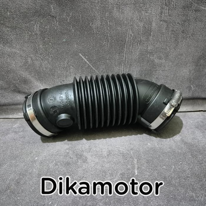 Selang Filter Udara Selang Intake Selang Throttle Body Ford Fiesta 1.400Cc Kode 006