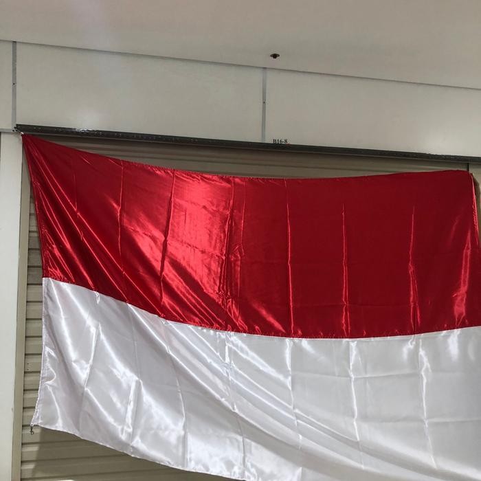 

Terlaris BENDERA MERAH PUTIH BAHAN SATIN PAKAI CANTELAN BESI UK 120X180 SALE