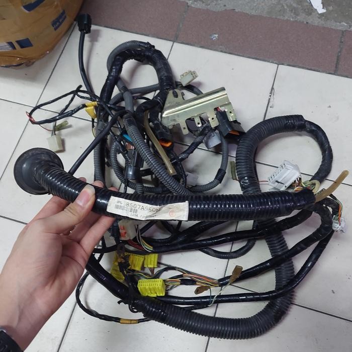 Kabel Body 8507A960M Asli Mitsubishi T120ss Injeksi