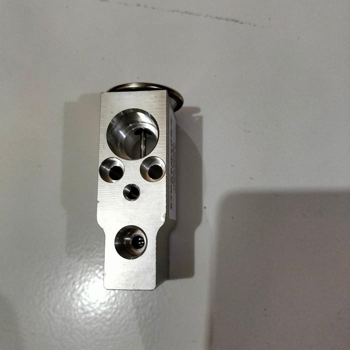 expansi exspansi ekpansi ekspansi AC mobil Serena c24