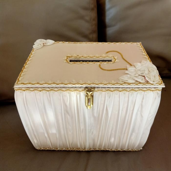 

KOTAK ANGPAO KAYU AMPLOP KODE 394