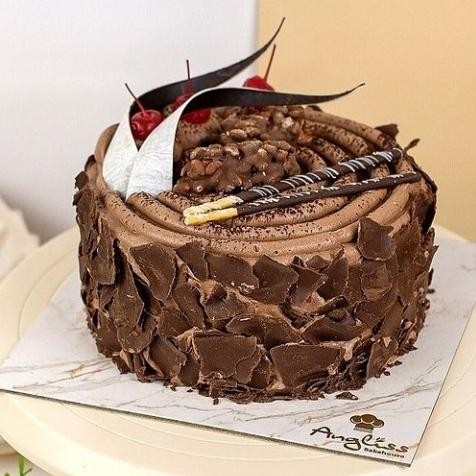 

Chocolate Mocca Birthday Cake / Kue Ulang Tahun Coklat Moka