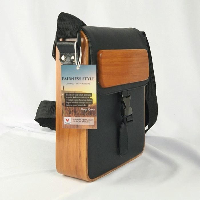 Tas Selempang Pria Kombinasi Kayu & Synthetic ther - Rawa masih ready