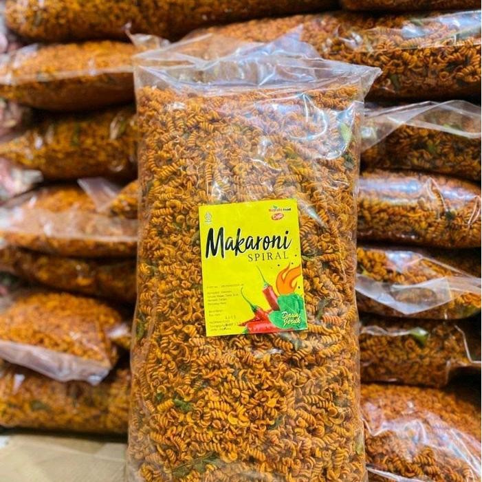 

Makaroni Spiral Pedas Enak Gurih Renyah Nikmat Mantap 1Kg - Snack, Food Cemilan Keripik Crispy
