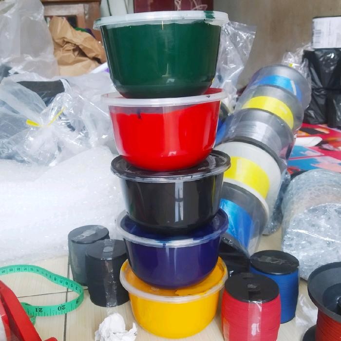 Cat Layangan / Cat Gambar Layang Layang / Cat Layangan Aduan Besar - Stationery melatih motk merah