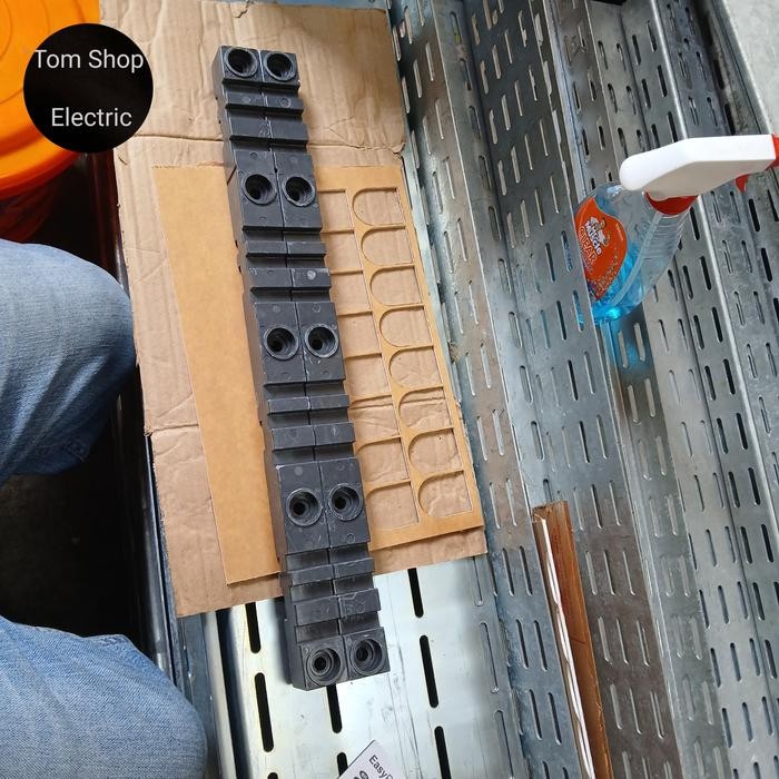 Isolator Busbar 4P / Holder Busbar 4P / Isolator 4P / Isolator Busbar *