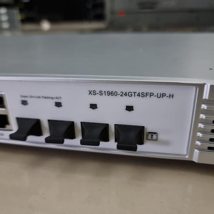 Ruijie XS-S1960-24GT4SFP-UP-H XS-S1960-24GT4SFP-H Switch 24 Port Gigabit POE Managed - Minus *