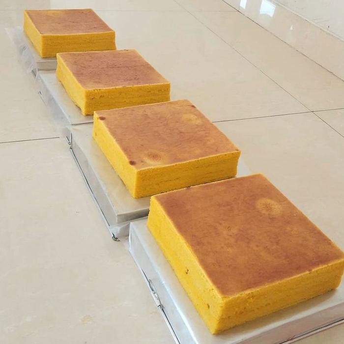 

ASLI Lapis legit susu/ ukuran 20x20 khas bangka Makanan READY STOCK