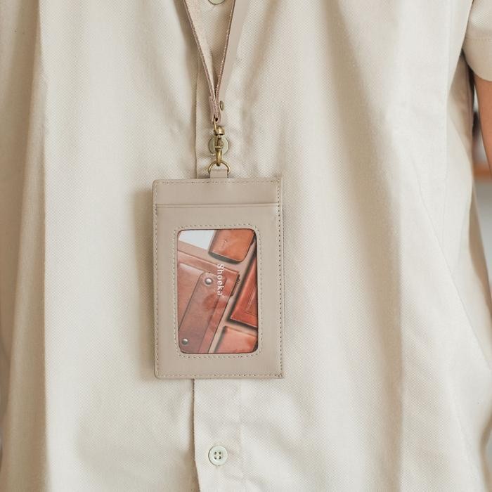 

Shoeka - Name Tag ID Card Lanyard Kulit - Aime