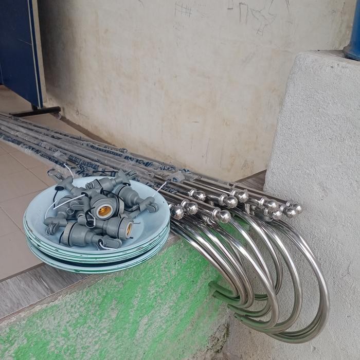 Tiang Lampu Jalan Stainless Steel