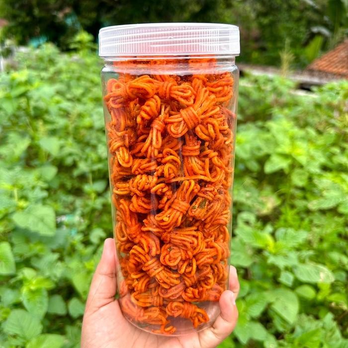 

Mie gulung toples uk 500gr Cemilan Kering Pedas - Food, Makanan, Keripik, Snack, Crispy