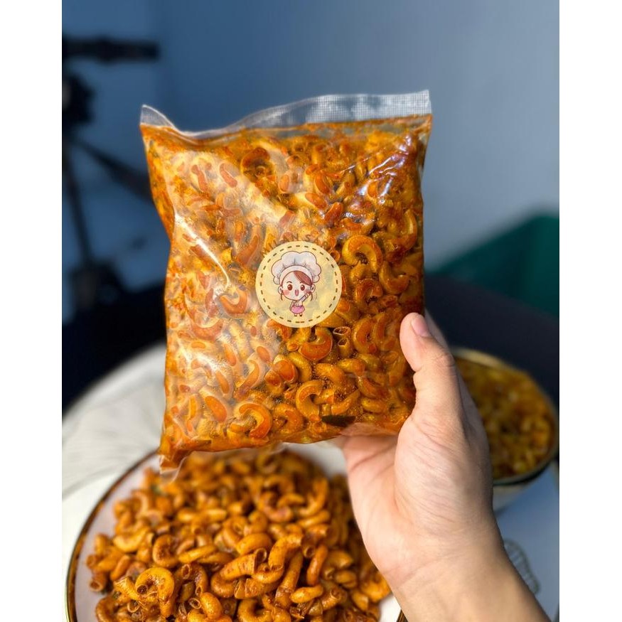 

New 1/4 KG MAKARONI CIKRUH PEDAS DAUN JERUK Camilan Cemilan