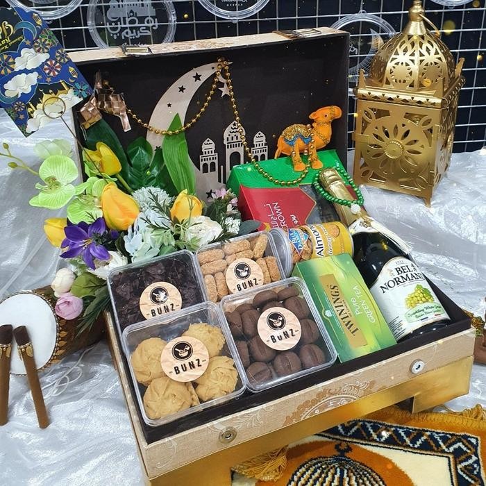 

Paket box hampers lebaran kue kering toples murah 43