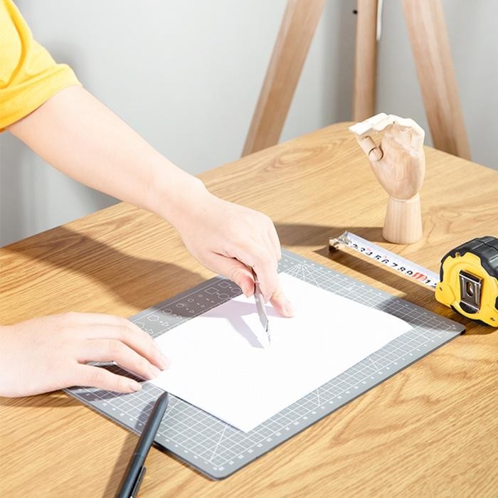 

AT Deli Alas Potong Kertas Cutting Mat Serba Guna, Warna Hijau 78400