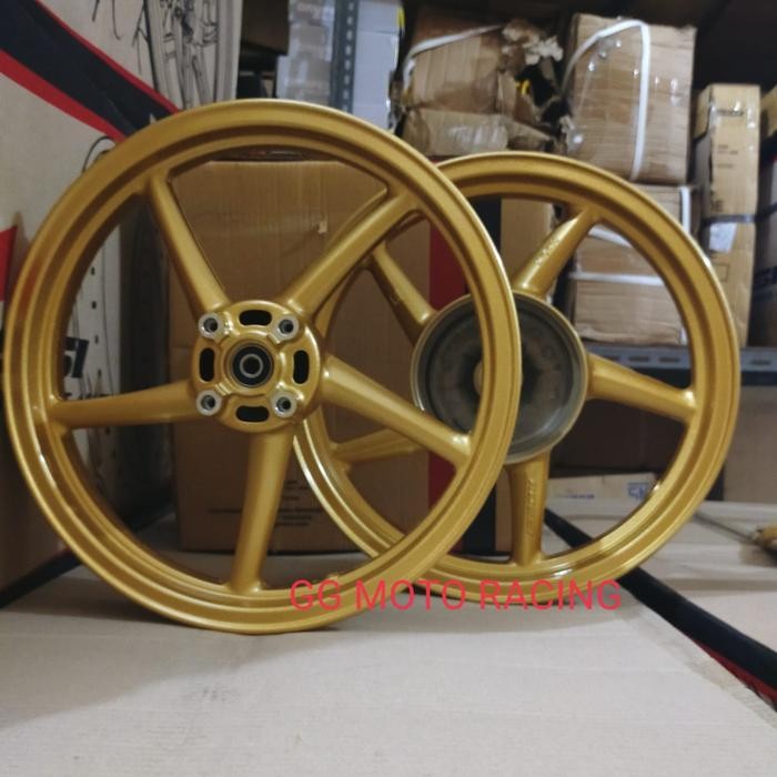 V Rossi RCB - Velg Velek BeAT VARIO SCOOPY Ring 14 Gold
