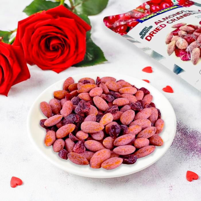 

Tong Garden 140G Oven Roasted Almonds With Dried Cranberries
