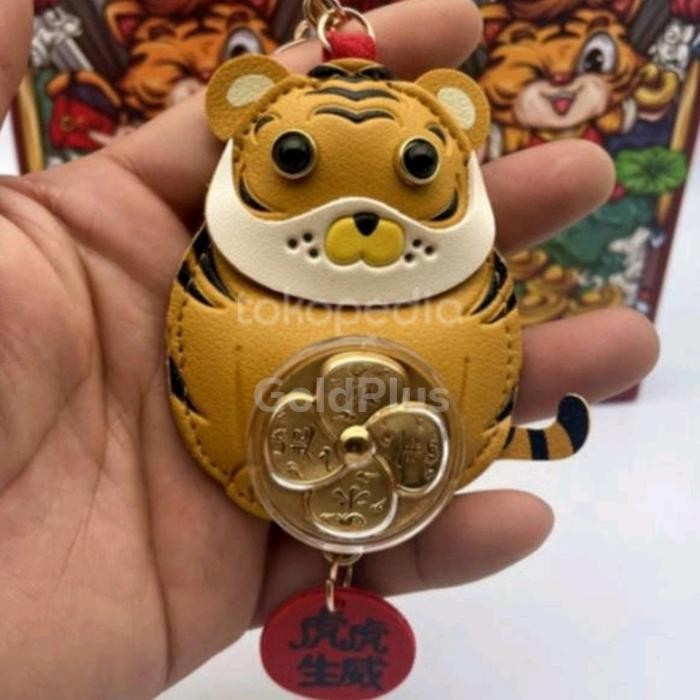 Key chain emas shio macan