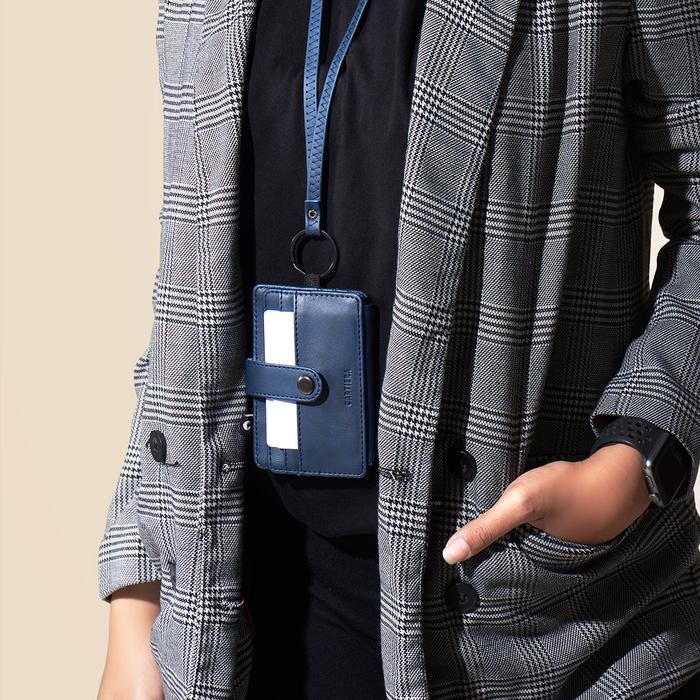 

Ready- Cartiera Odet Lanyard Id Card Name Tag Kalung Pria Wanita Kulit Praktis Premium