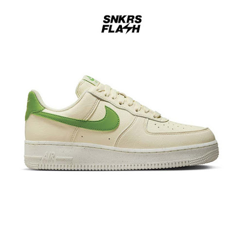 NIKE AIR FORCE 1 07 SE COCONUT MILK Sepatu Sneakers Wanita - DV3808102