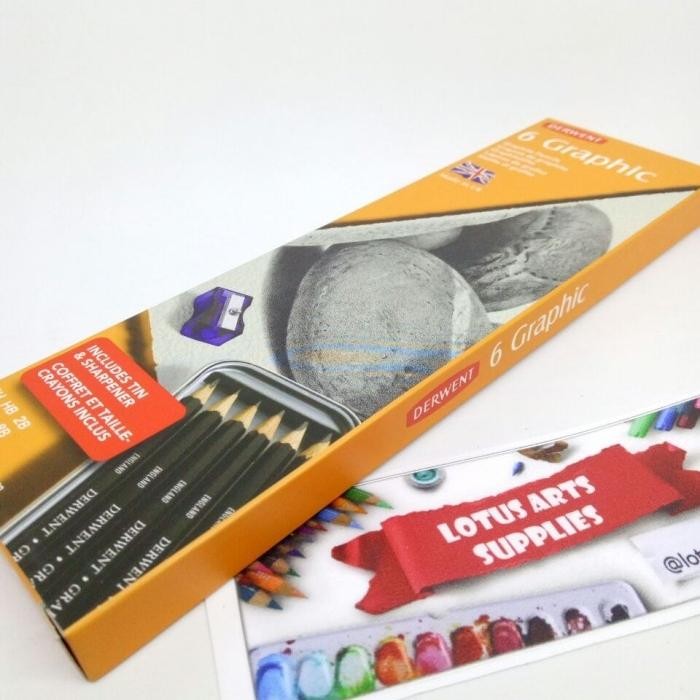 

Derwent 6 Graphite Pencils (Tin+Sharpener)