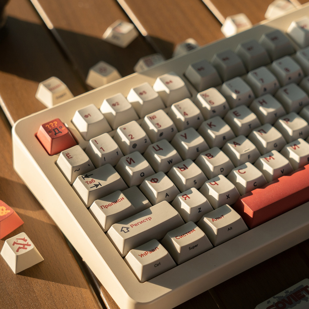Retro Soviet Cyrillic Keycaps Astronaut Theme Russian Cherry Profile PBT Dye-Sub Gaming Mechanical K
