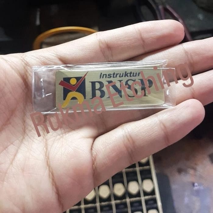 

Pin Magnet Nama Dada BNSP