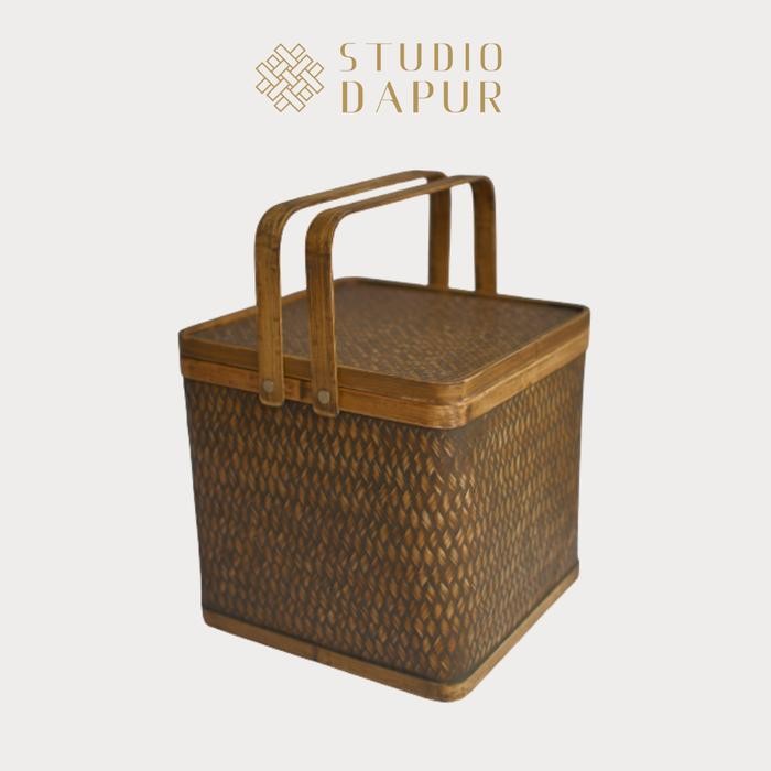 PREMIUM Studio Dapur Keranjang Piknik Hampers Anyaman Bambu Coklat Brown Bamboo Picnic Kemala Basket