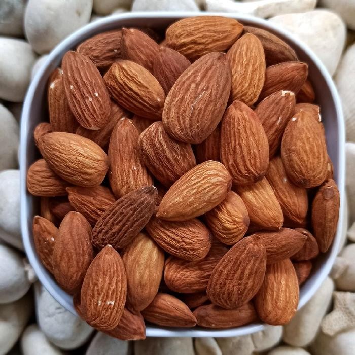 

4ZMI Kacang Almon Utuh Panggang Oven 500 Gram / Whole Roasted Almond 500 Gr Cemilan Snacks