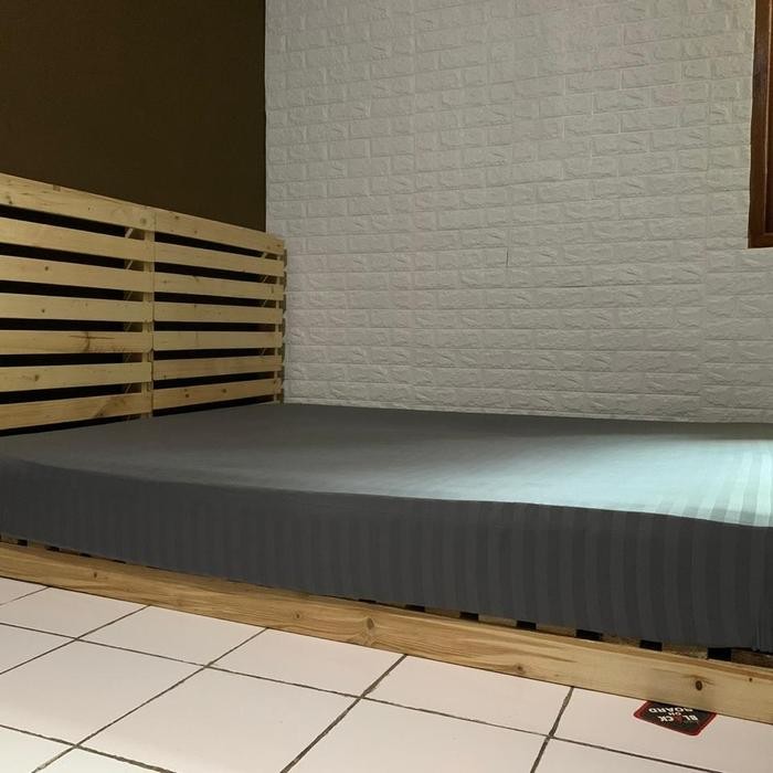 Dipan Kayu Jati Belanda/Tanpa Sandaran Kepala/Dipan Palet/Dipan