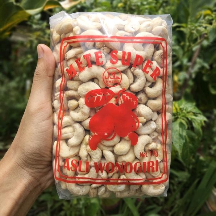 

KACANG MEDE/METE SUPER 1 KG MATANG DAN MENTAH GORENG