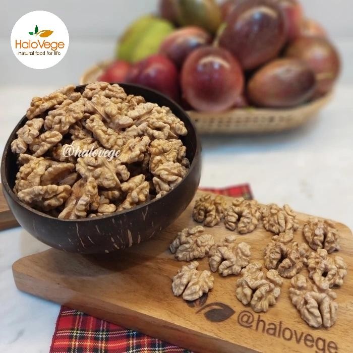 

Raw Activated Walnuts/ Walnut mentah Aktivasi non-panggang/ siap saji