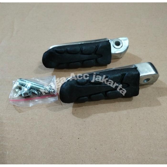 FOOTSTEP DEPAN CB150R FOOTSTEP DEPAN CB150 BOSTEP DEPAN CB150 PIJAKAN KAKI DEPAN CB150R NEW OLD *
