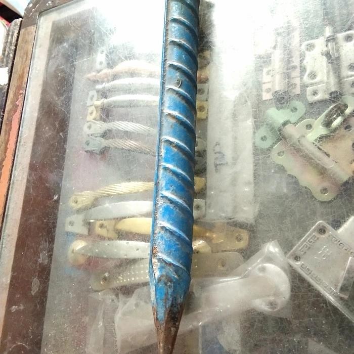 PAHAT BETON BESI ULIR 22 MM/ PAHAT TEMBOK (LANCIP)