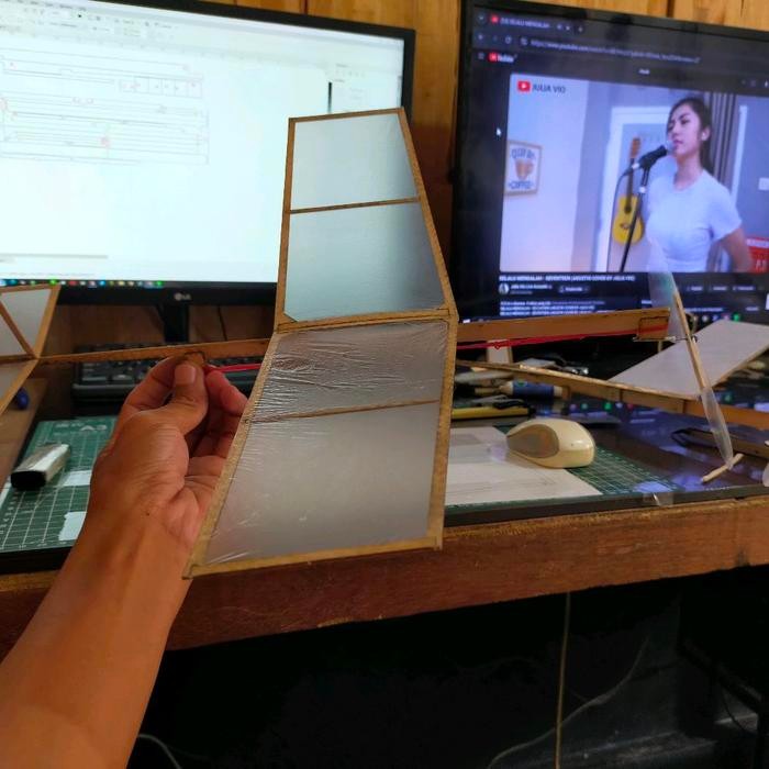 Pesawat Terbang Tenaga Karet Kit Puzzel Pasti Ori