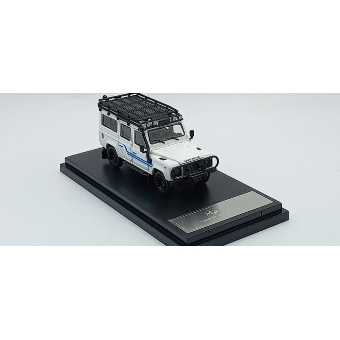 Scale 64 Diecast Master Land Rover Defender 110 White