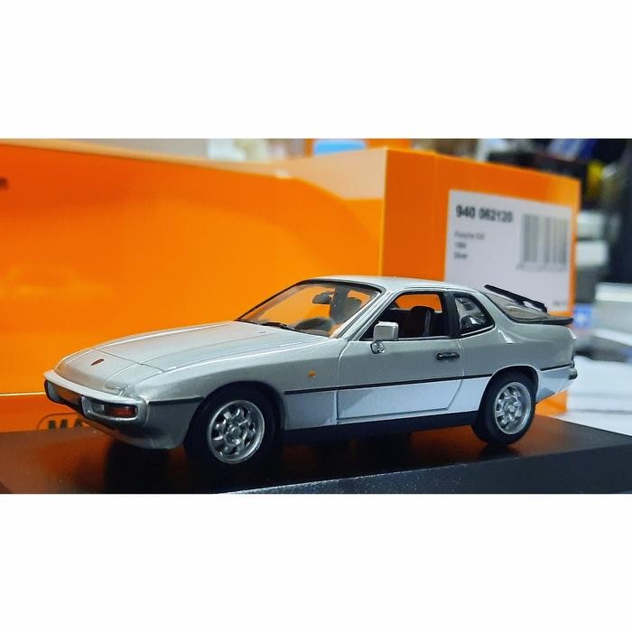 1/43 MINICHAMPS PORSCHE 924 1984 SILVER